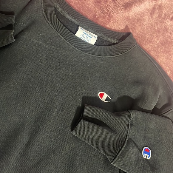 selling the cropped hoodie! - Picture 2 of 2